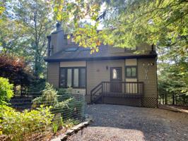 611 Clubhouse Dr