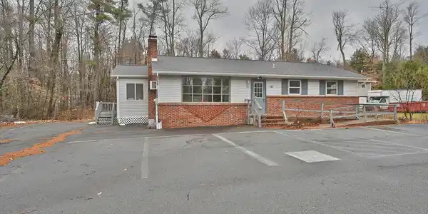 367 Route 940