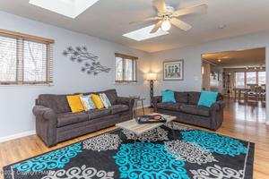 7619 Lake Shore Dr