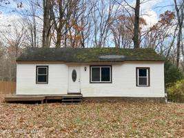 102 Heartwood Dr