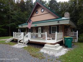 3240 Red Maple Ln