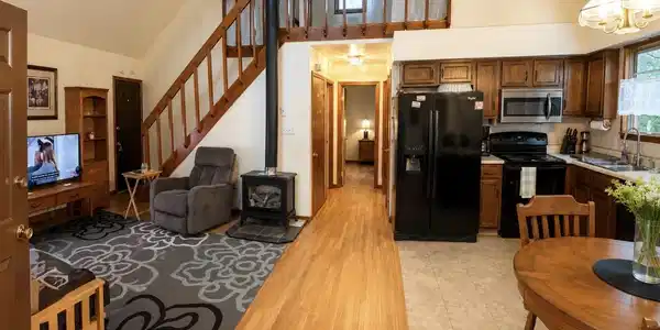 Image 4: Kitchen/Living room