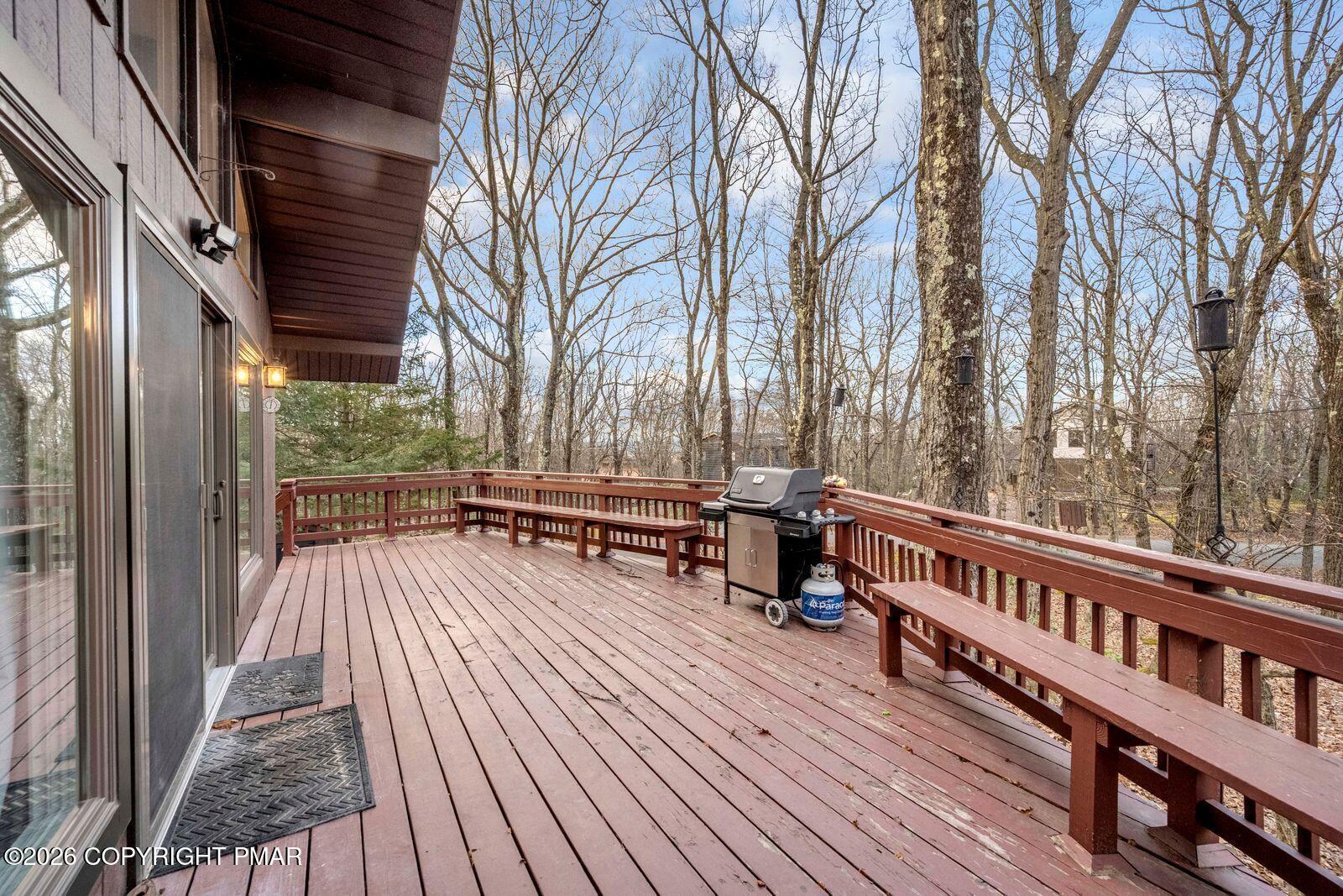 Image 2: deck upstairs
