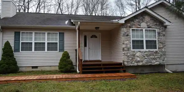 200 Greenwood Dr