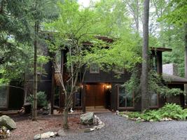 2424 Overlook Ln