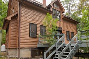 526 Norman Ct