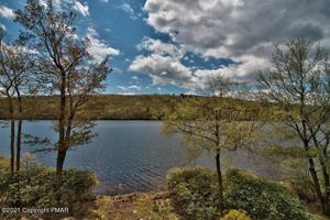 7 Midlake Dr #202A