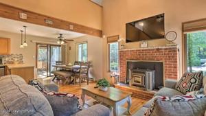 1017 Clover Rd
