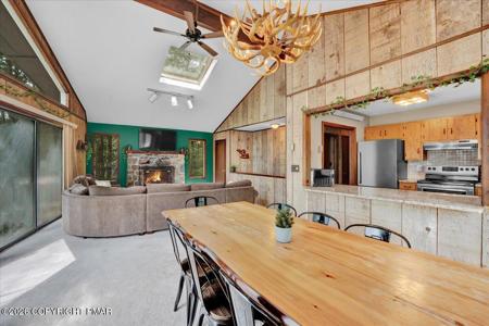 4121 Hemlock Trail