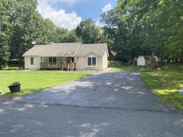 108 Eliot Ln