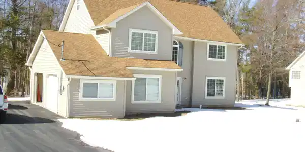 127 Greenwood Dr