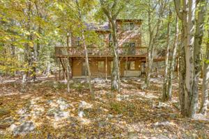 4 Mountain Crest Dr