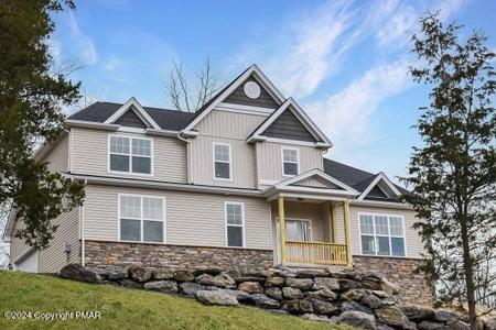302 Reagan Drive