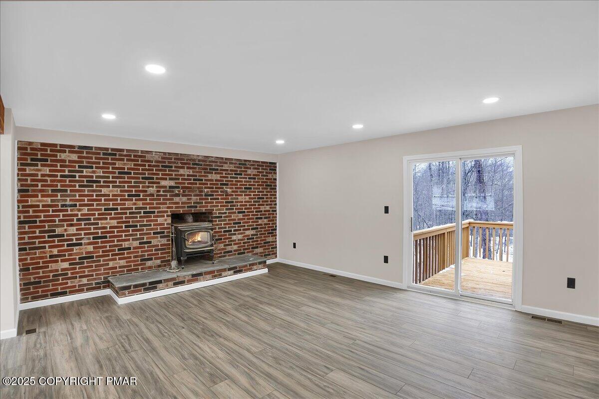 Image 3: 21-A7405012