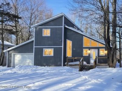 1225 Country Place Drive