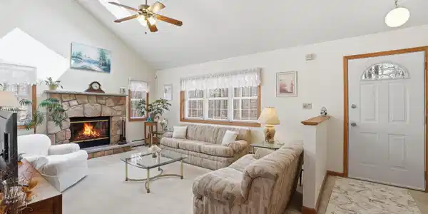Image 3: Living Room and Entry