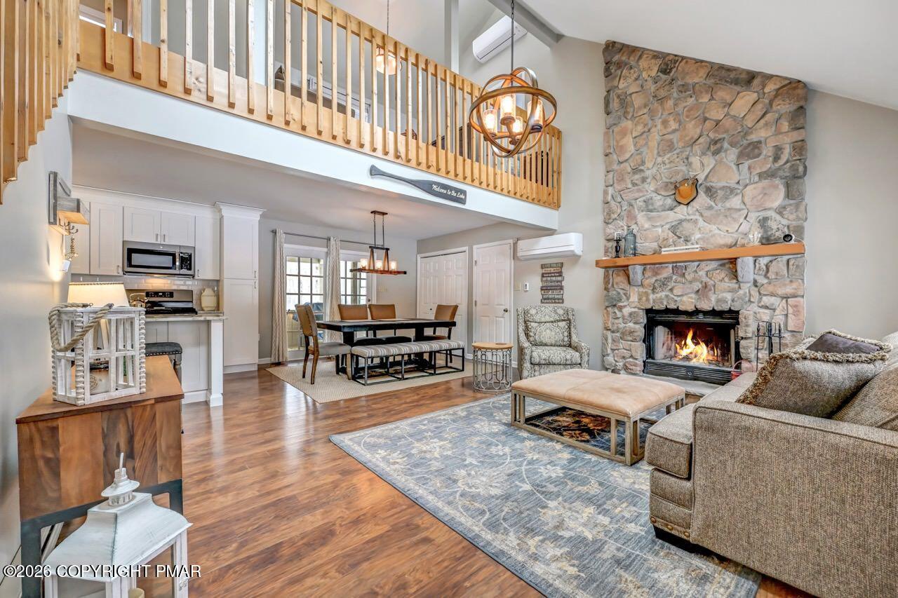 Image 4: Great Room