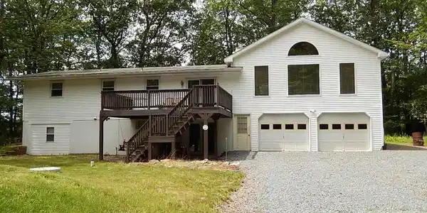 518 Bear Creek Lake Dr