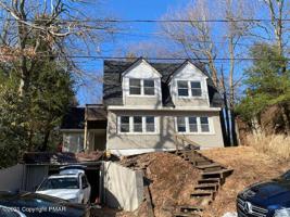 526 N Lake Dr