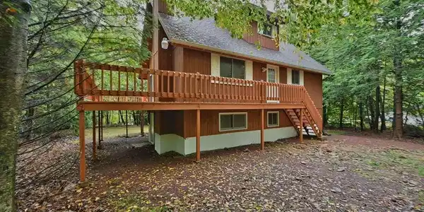 28 Mountain View Dr