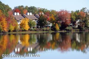 25 Midlake Dr 101