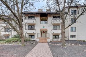 51 Midlake Dr #201H