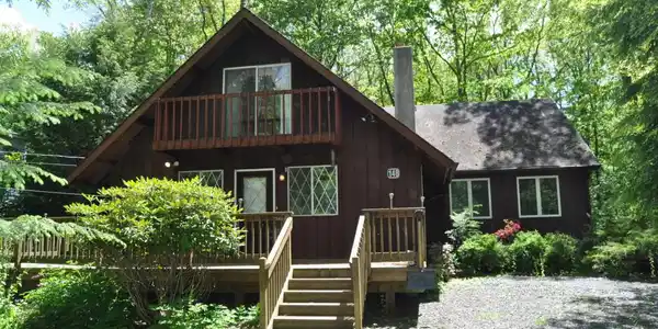 148 Bear Creek Lake Dr