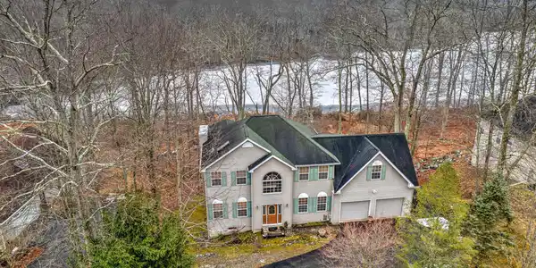 121 Brandyshire Drive