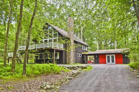 1046 Maple Drive