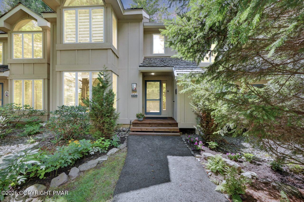 Image 2: 513 Rondaxe Ln 02 dusk Large