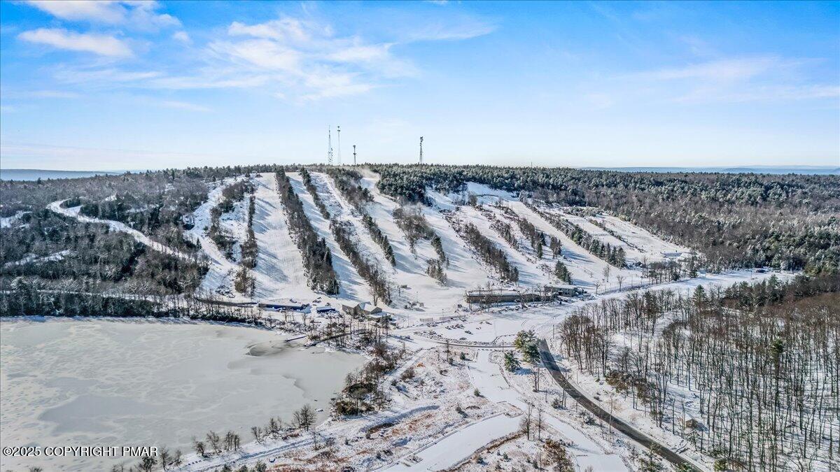 Image 2: Big Boulder Ski Mountain