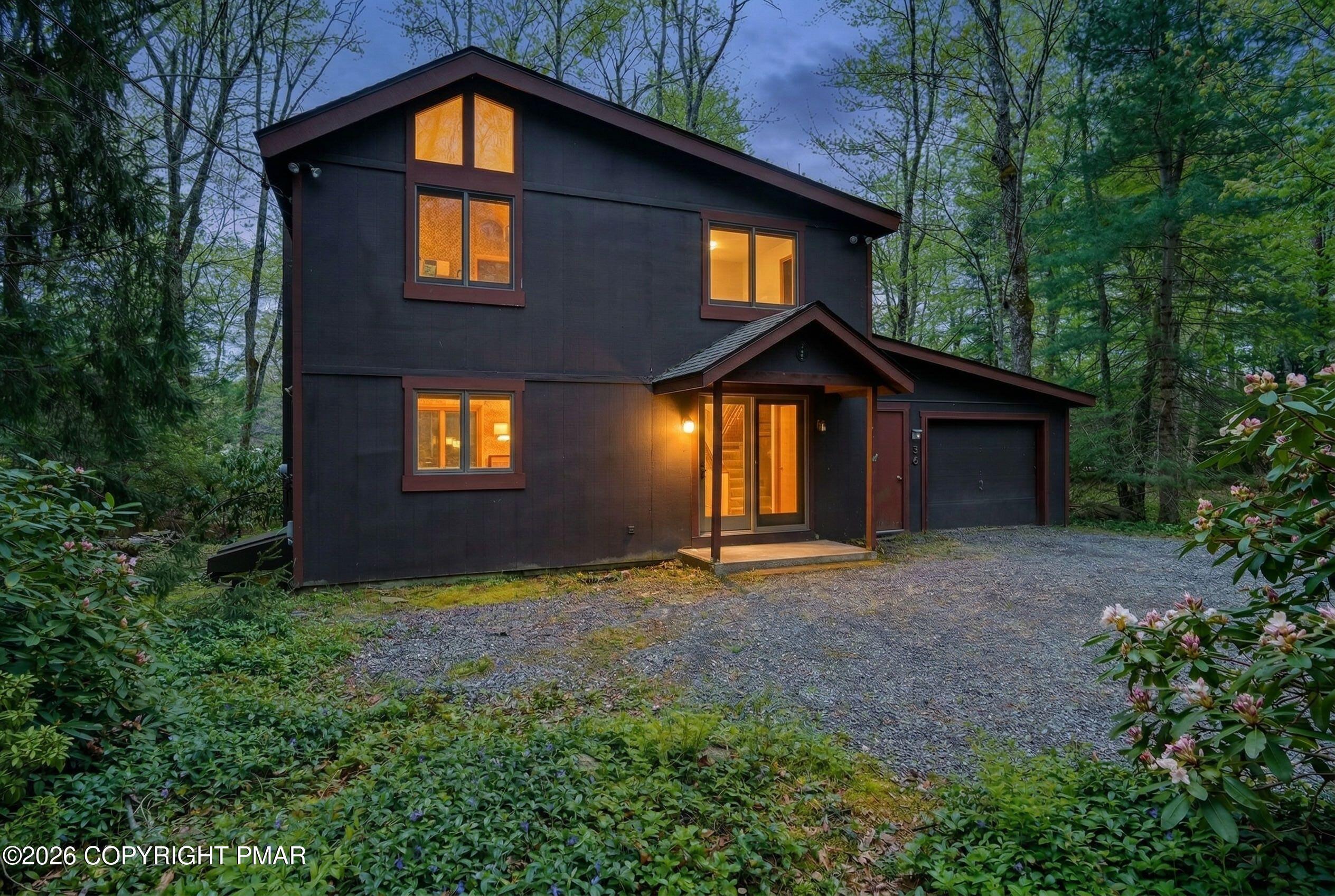 Image 2: 6174 Lakeview Drive