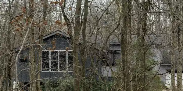 93 Mountain View Dr
