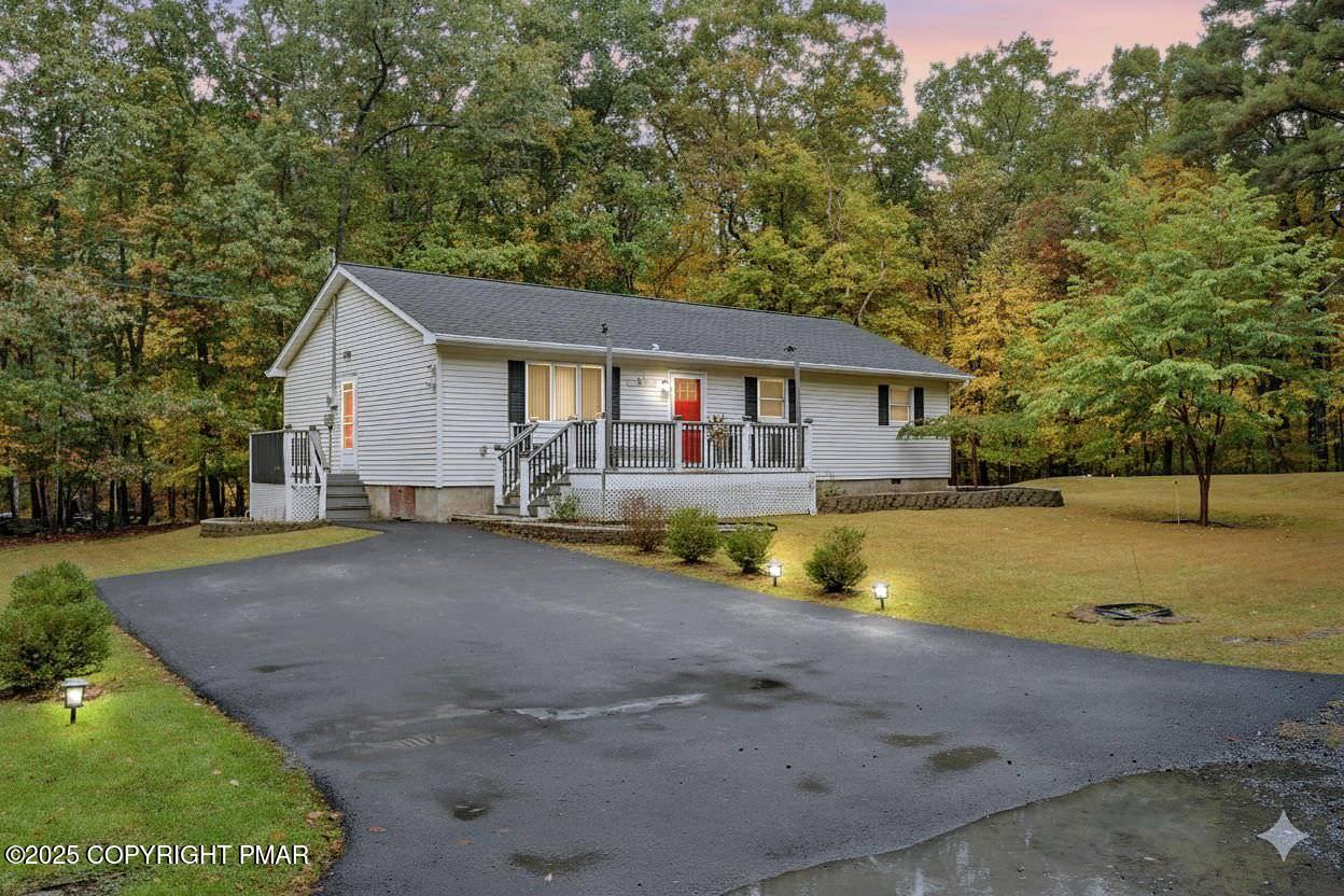 Image 1: 313 Hyacinth Rd 00 Large