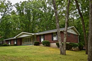 4 Acorn Dr