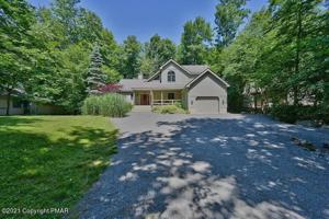 1271 Redwood Ter