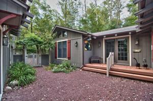 2308 Hillcrest Dr