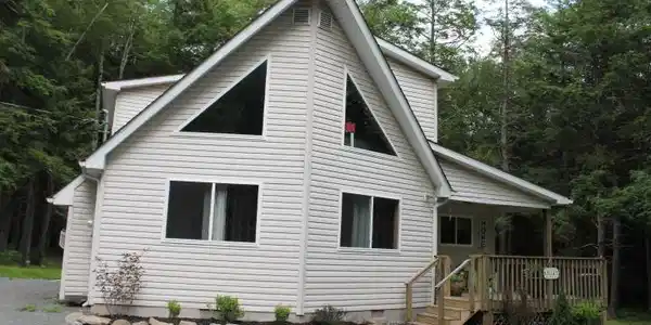 392 King Arthur Rd