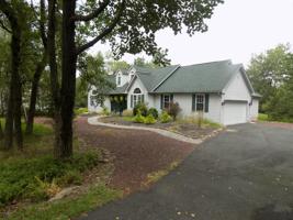 562 Scenic Dr