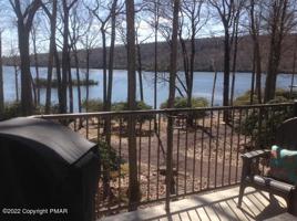11 Midlake Dr 201