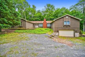 2389 Hillcrest Dr