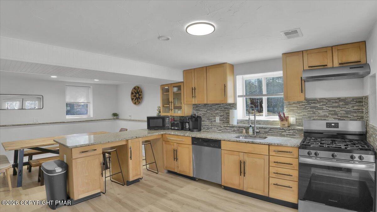 Image 3: 01-DSC06664