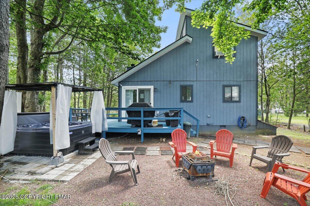 Image 2: Back Yard