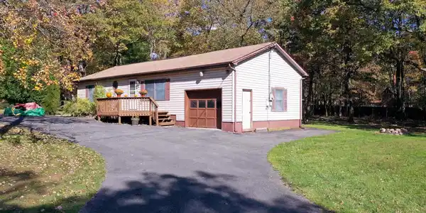 102 Mountain View Dr