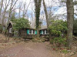 4 Lodge Hill Rd