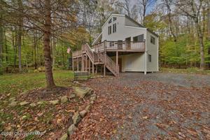 38 Livingston Ln