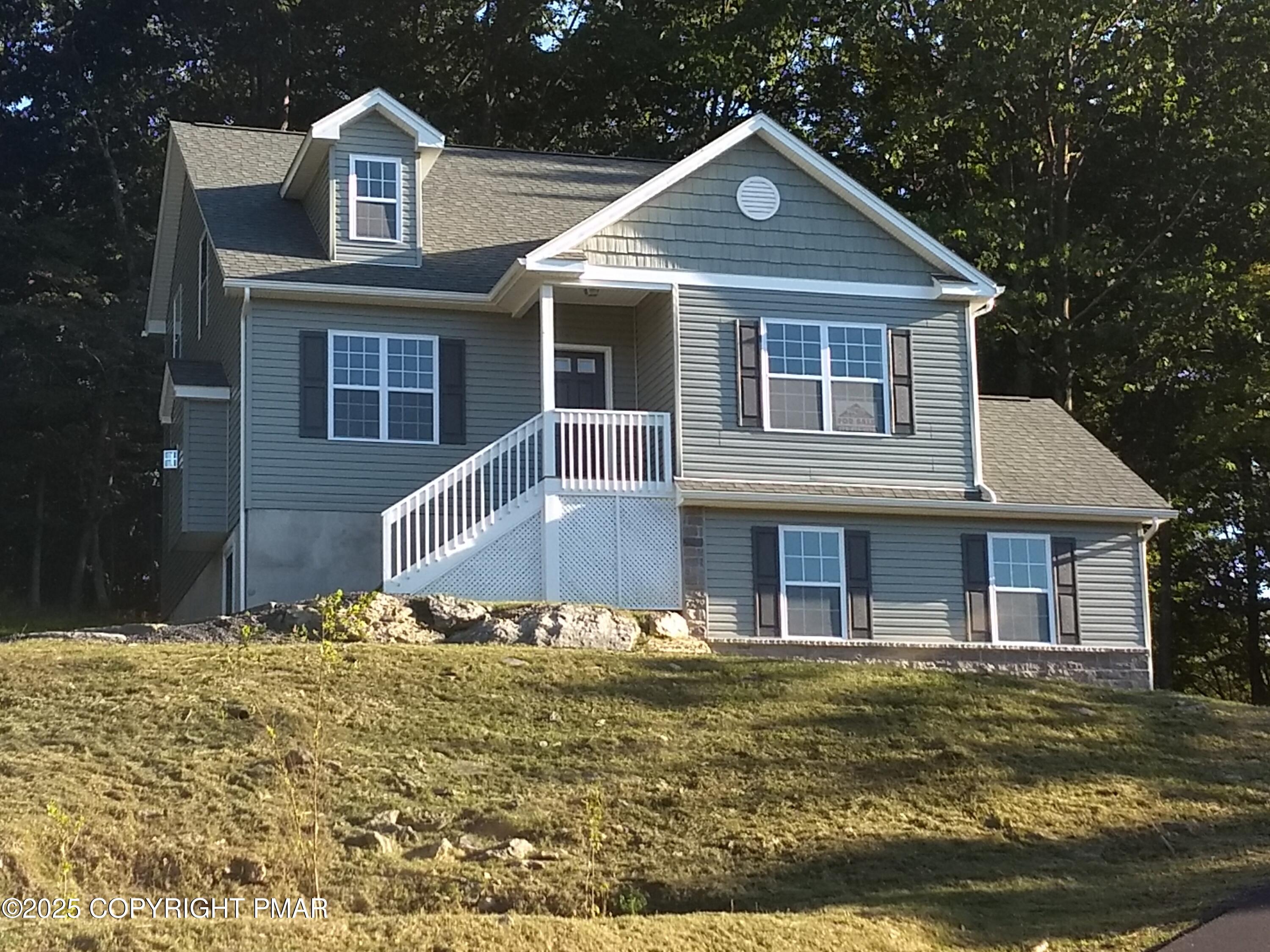 Image 2: TLE 216 Exterior 5