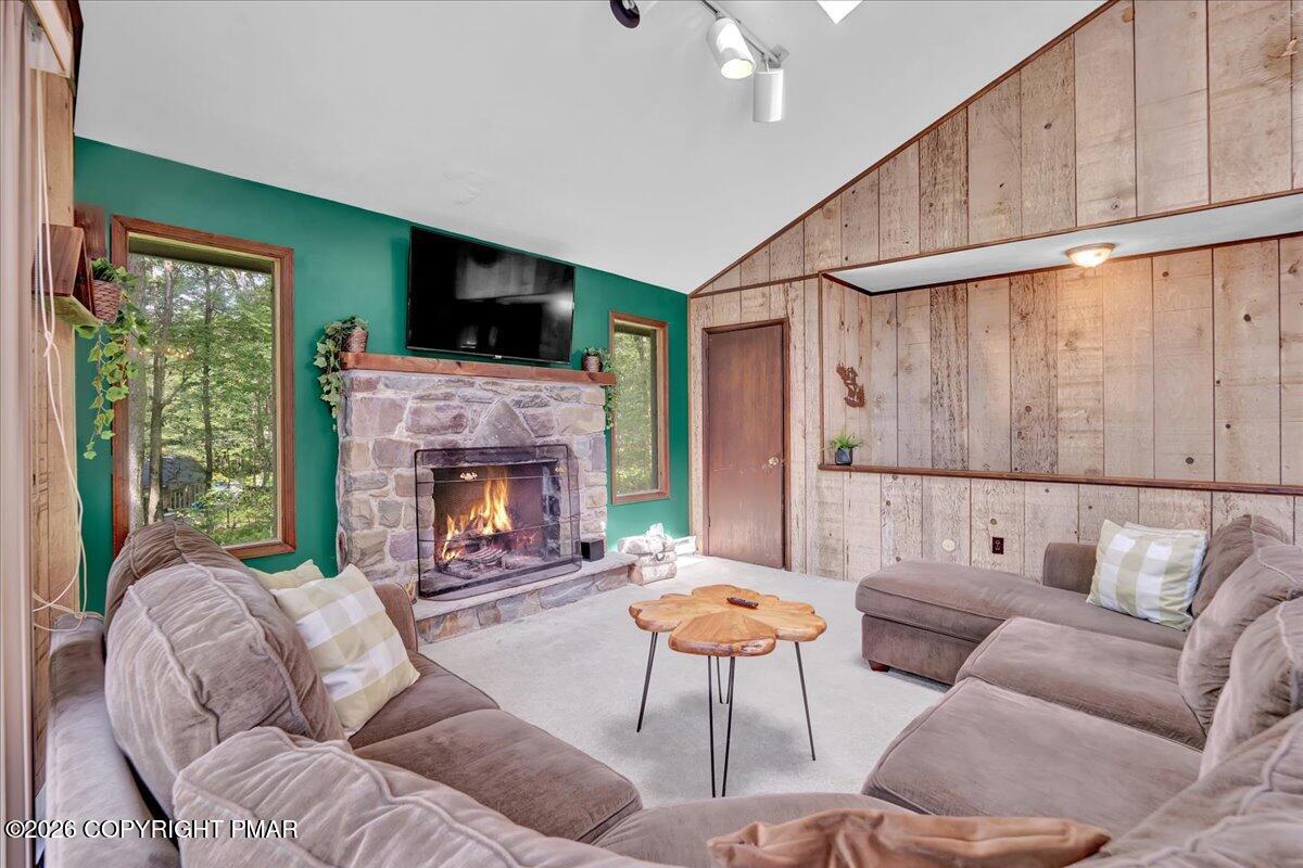 Image 3: 28-A7401272