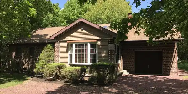 7 Hemlock Dr