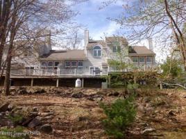 162 Laurelwoods Dr